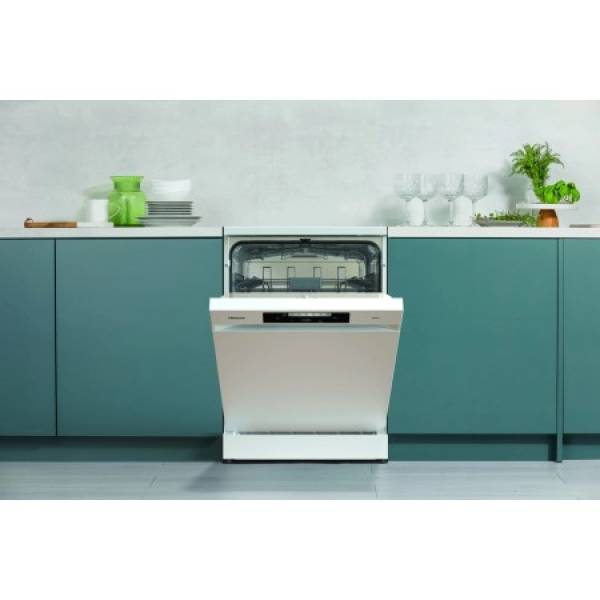 Hisense HS642E90W dishwasher Freestanding White13 place settings
