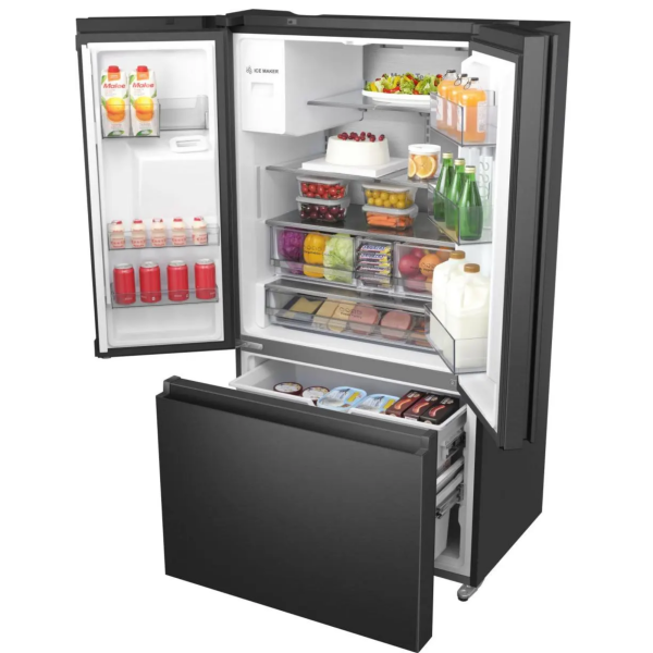 Hisense 612L Refrigerator Interior with Adjustable Glass Shelves